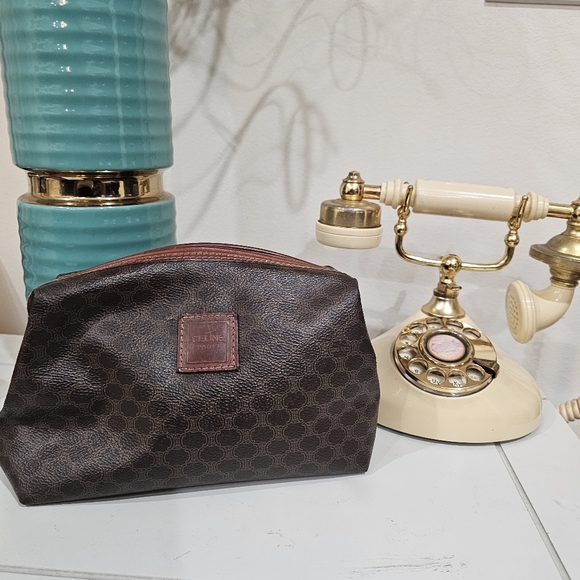 Vintage Celine Macadam Coated Canvas Cosmetic Pouch. - Picture 3 of 17